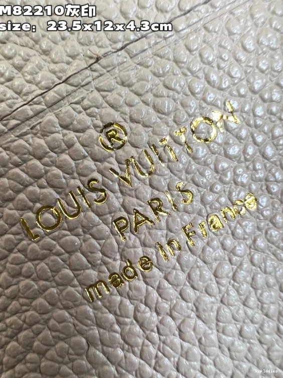 Cheap Ivy Wallet LOUIS on VUITTON Chain 0825